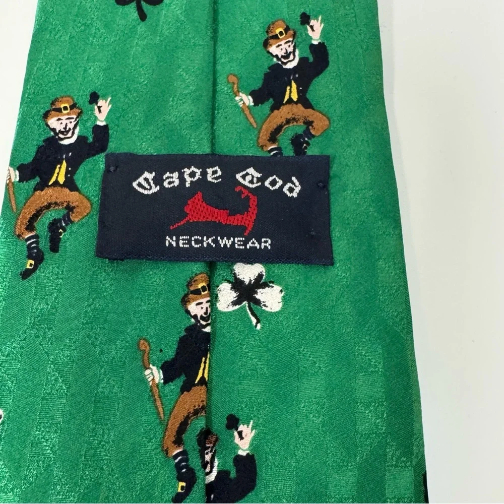 Cape Cod Neckwear St. Patrick's Day Silk Tie Dancing Leprechauns Shamrocks